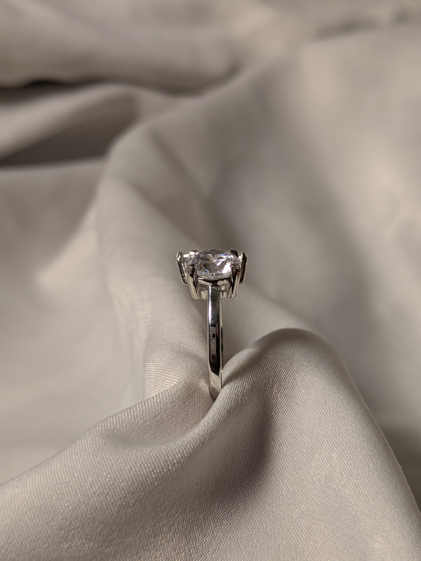 Pear & Round Toi Et Moi Solitaire Silver Ring