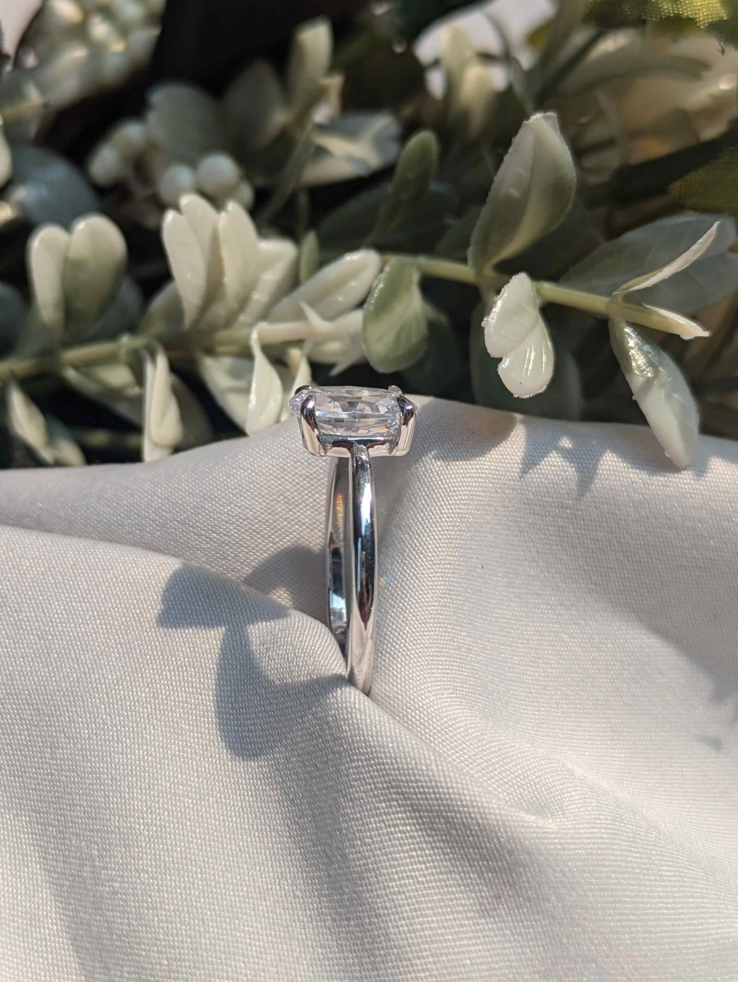 Mavis Low Setted Silver Oval Ring