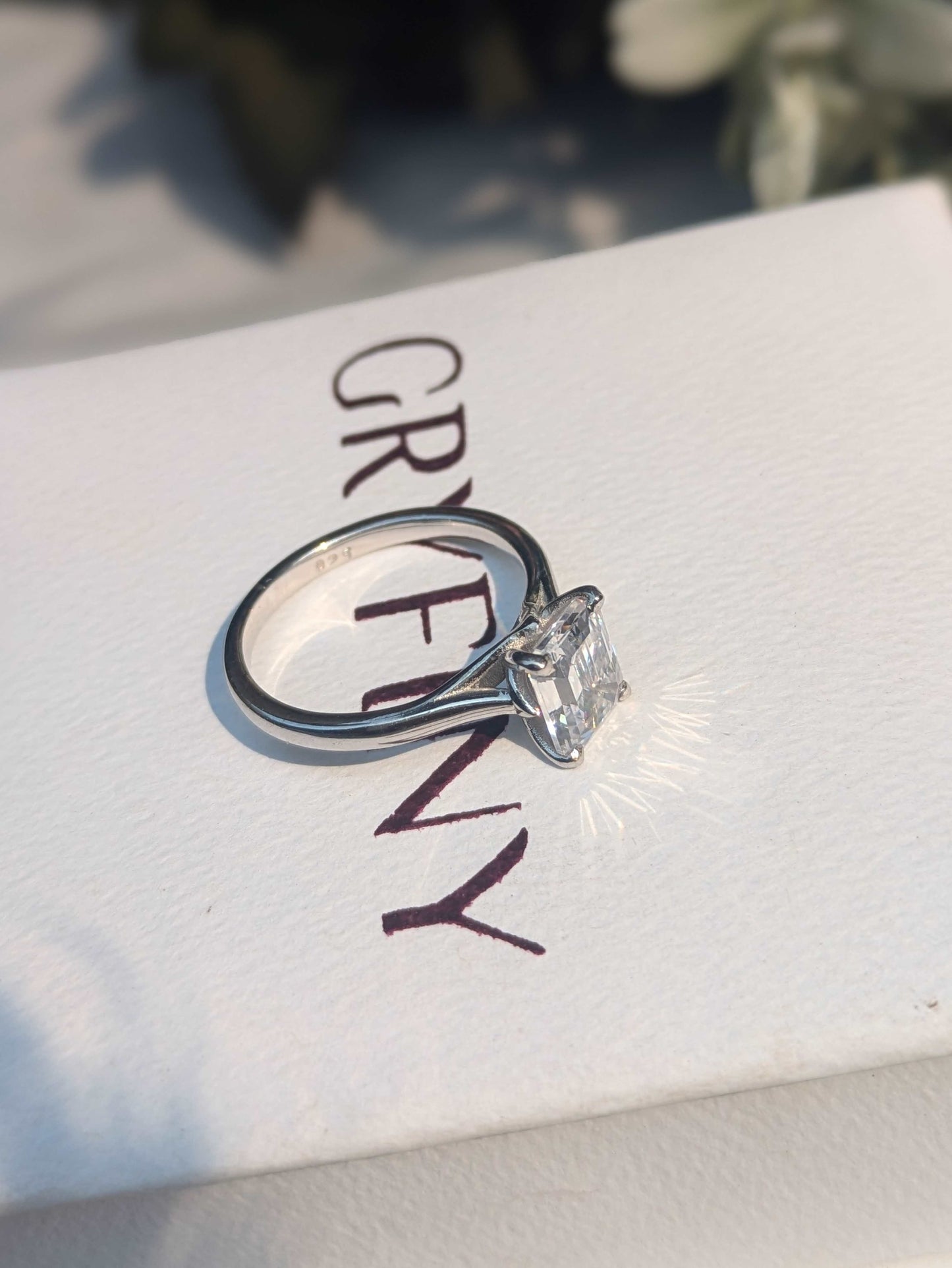 Erza Silver Emerald Solitaire Ring