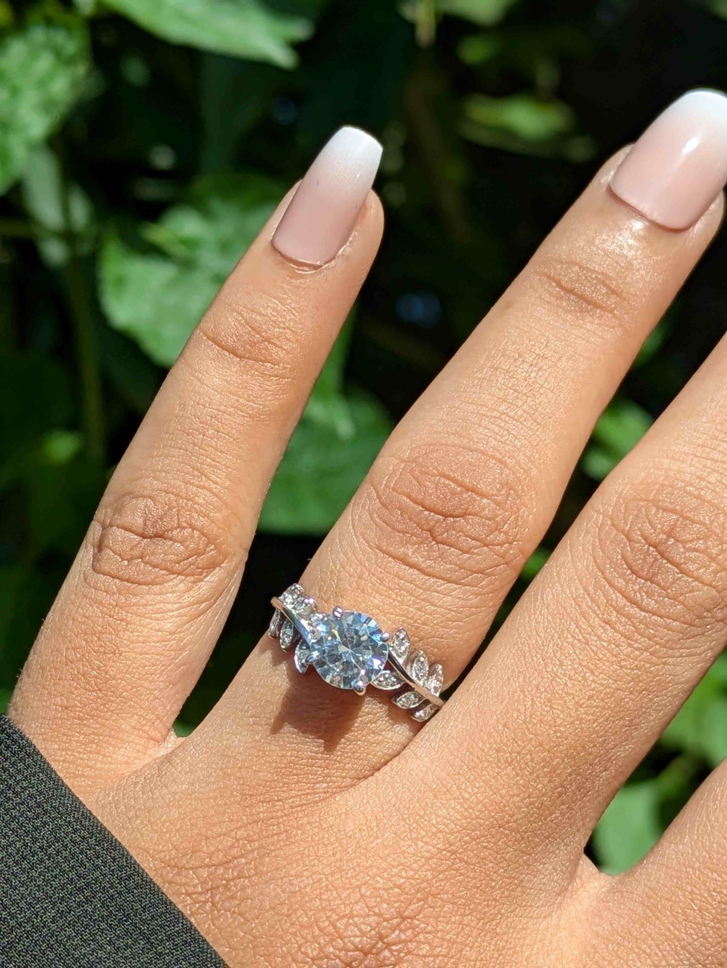 Celeby Floral Shank Silver Solitaire Ring