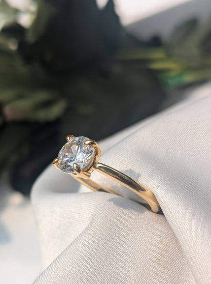 1.25Ct Lisa Low Setted Silver Solitaire Ring