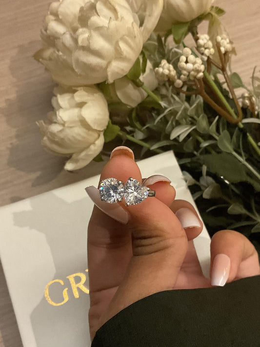 Heart & Round Toi Et Moi Solitaire Silver Ring