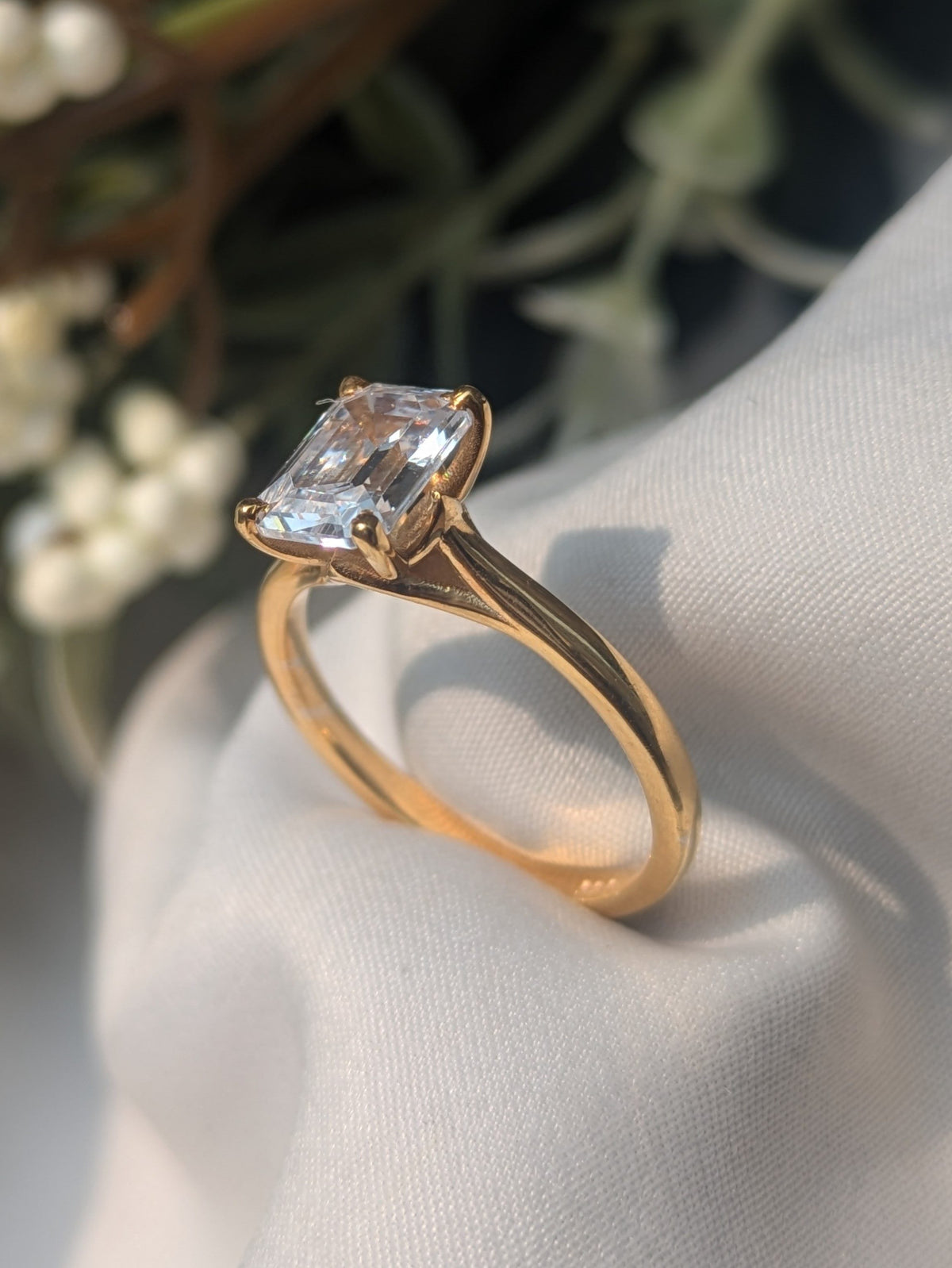 1.6Ct Erza Silver Emerald Solitaire Ring