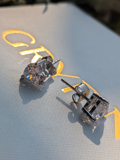 Heart Stud Silver Earring
