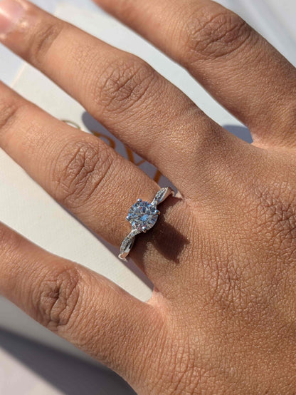 Juvia Silver Solitaire Ring