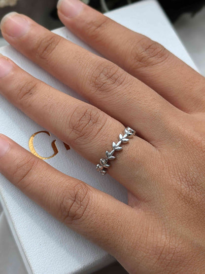 Clover Leaf Silver Stackable Ring
