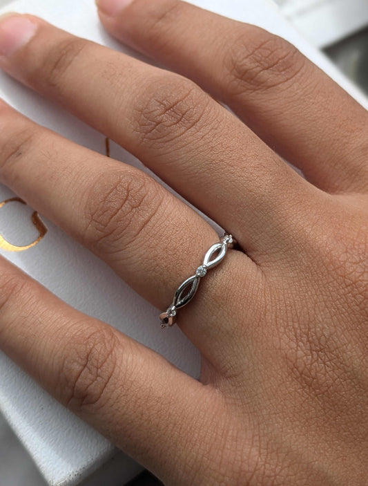 Eterna Infy Round Silver Stackable Ring