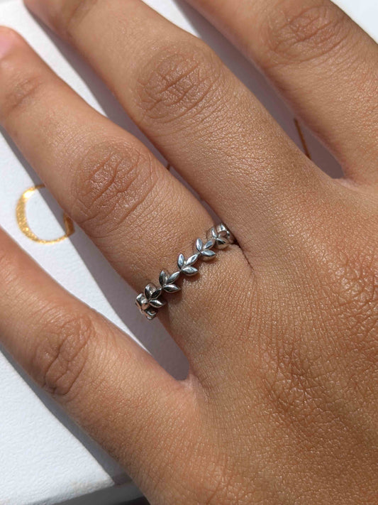 Clover Leaf Silver Stackable Ring