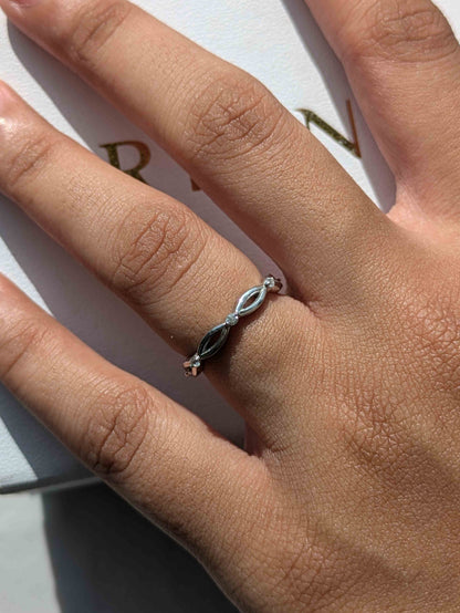 Eterna Infy Round Silver Stackable Ring