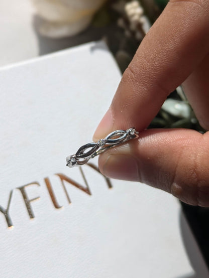 Eterna Infy Round Silver Stackable Ring