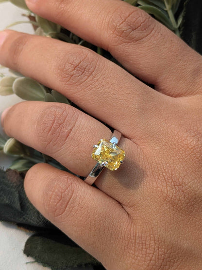 Yellow Radaint Ice Crushed Silver Solitaire Ring For Women