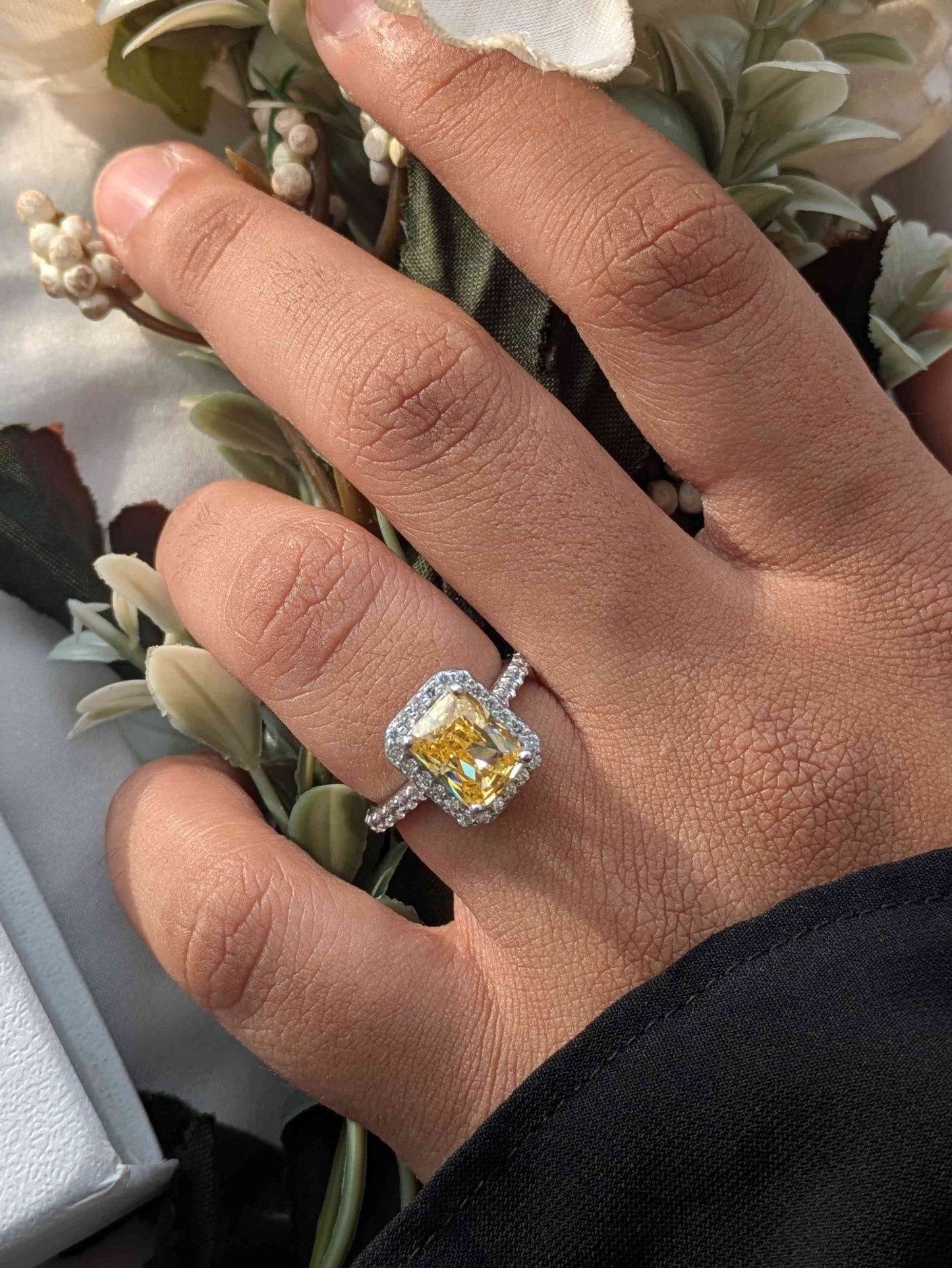 Yellow Radaint Ice Crushed Silver Ring For Women