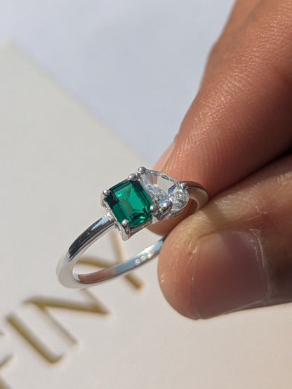 1.0Ct Green Emerald & Pear Toi Et Moi Solitaire Silver Ring