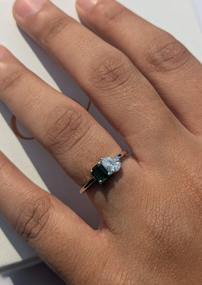 1.0Ct Green Emerald & Pear Toi Et Moi Solitaire Silver Ring