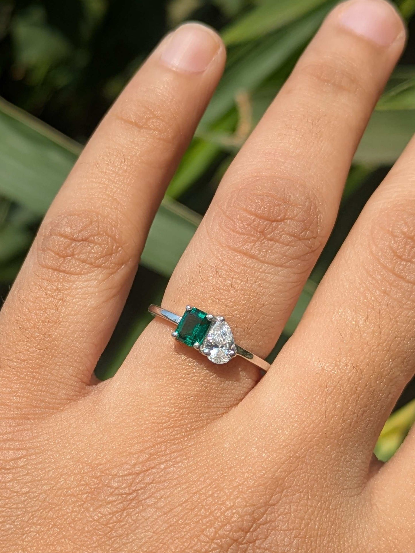 1.0Ct Green Emerald & Pear Toi Et Moi Solitaire Silver Ring