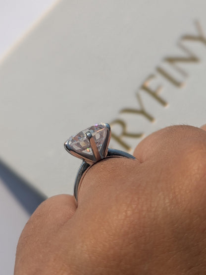 5.85Ct Lux Round Silver Solitaire Ring For Women