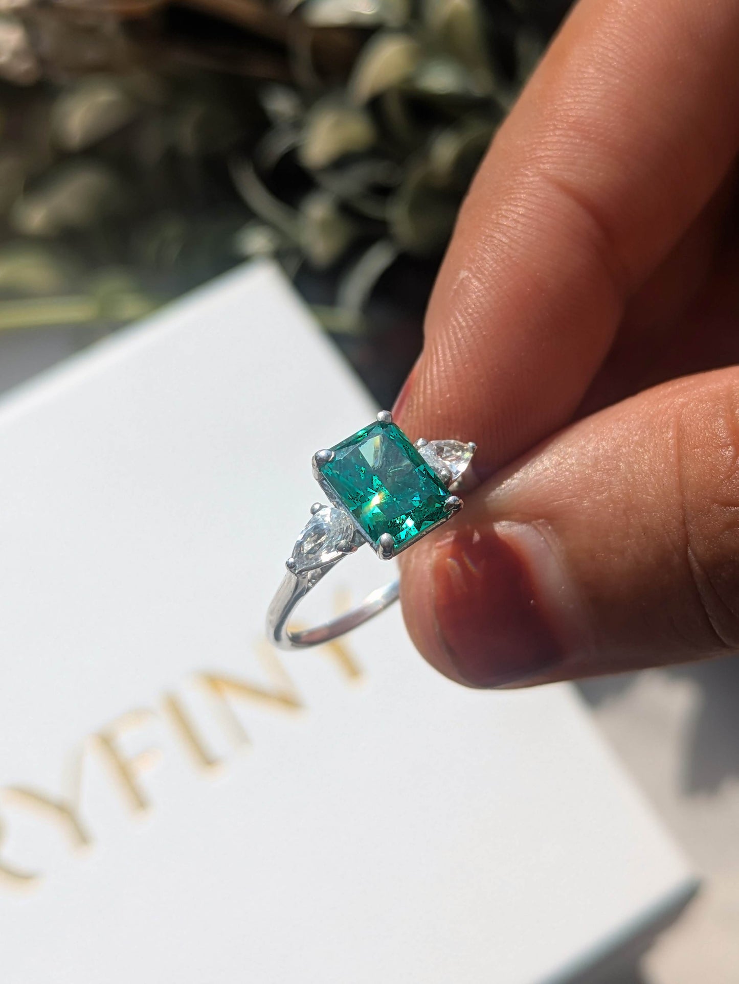 2Ct Green Ice Crushed 3 Stone Silver Ring For Women