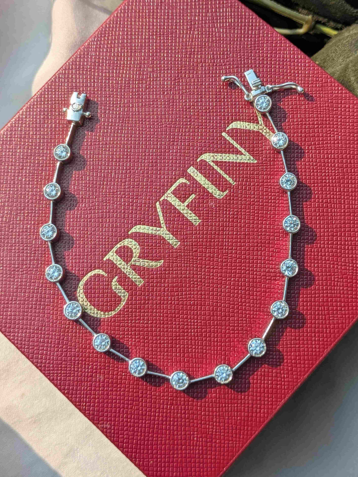 Round Bezel Link Tennis Silver Bracelet