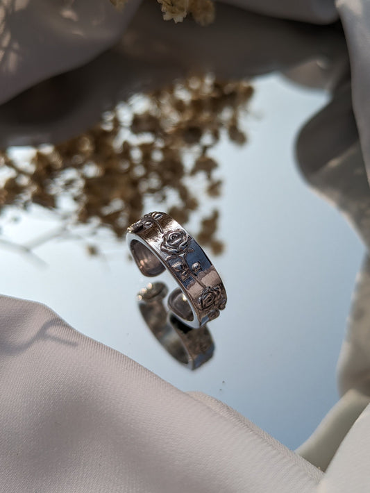 Iris Silver Floral Band